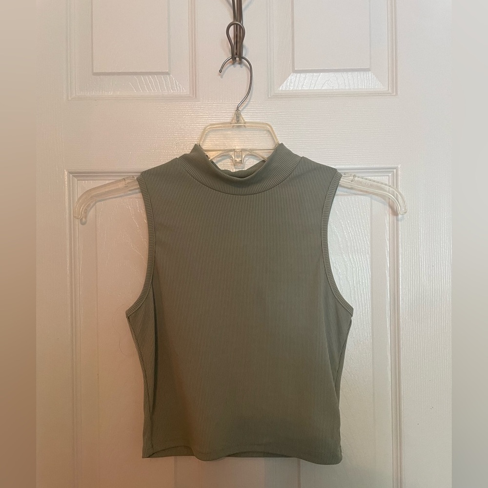 Green Mock Neck Tank Top - Size Small